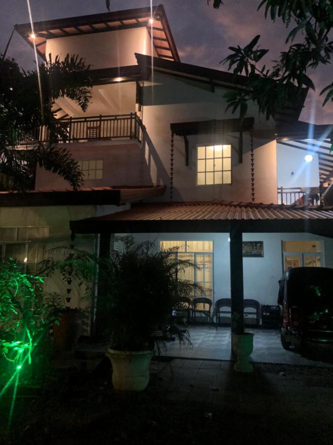 Hiriketiya New Radiant House Ξενοδοχείο Dikwella Εξωτερικό φωτογραφία